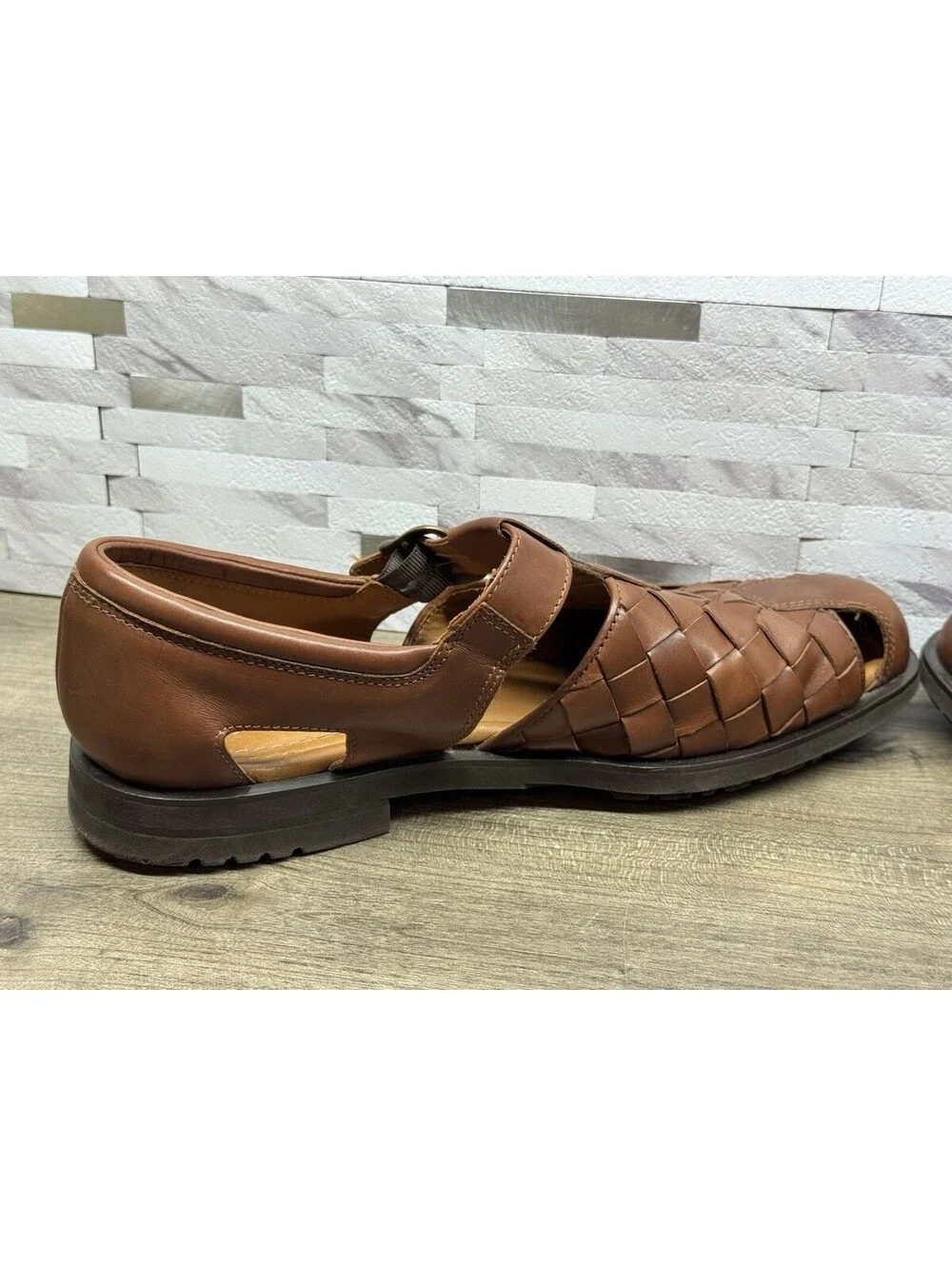 Allen Edmonds Tivoli Fisherman’s Sandals Brown Men’s 11.5 D Summer Vibram Italy